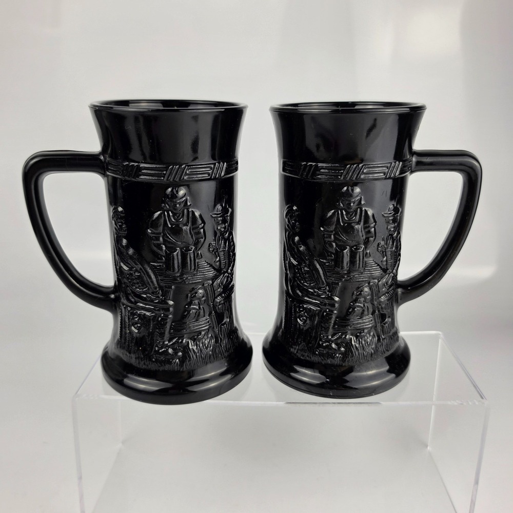 Tiara Exclusive Black Glass Tavern Scene Beer Stein Tankard Mug Set‎ of 2 NOS